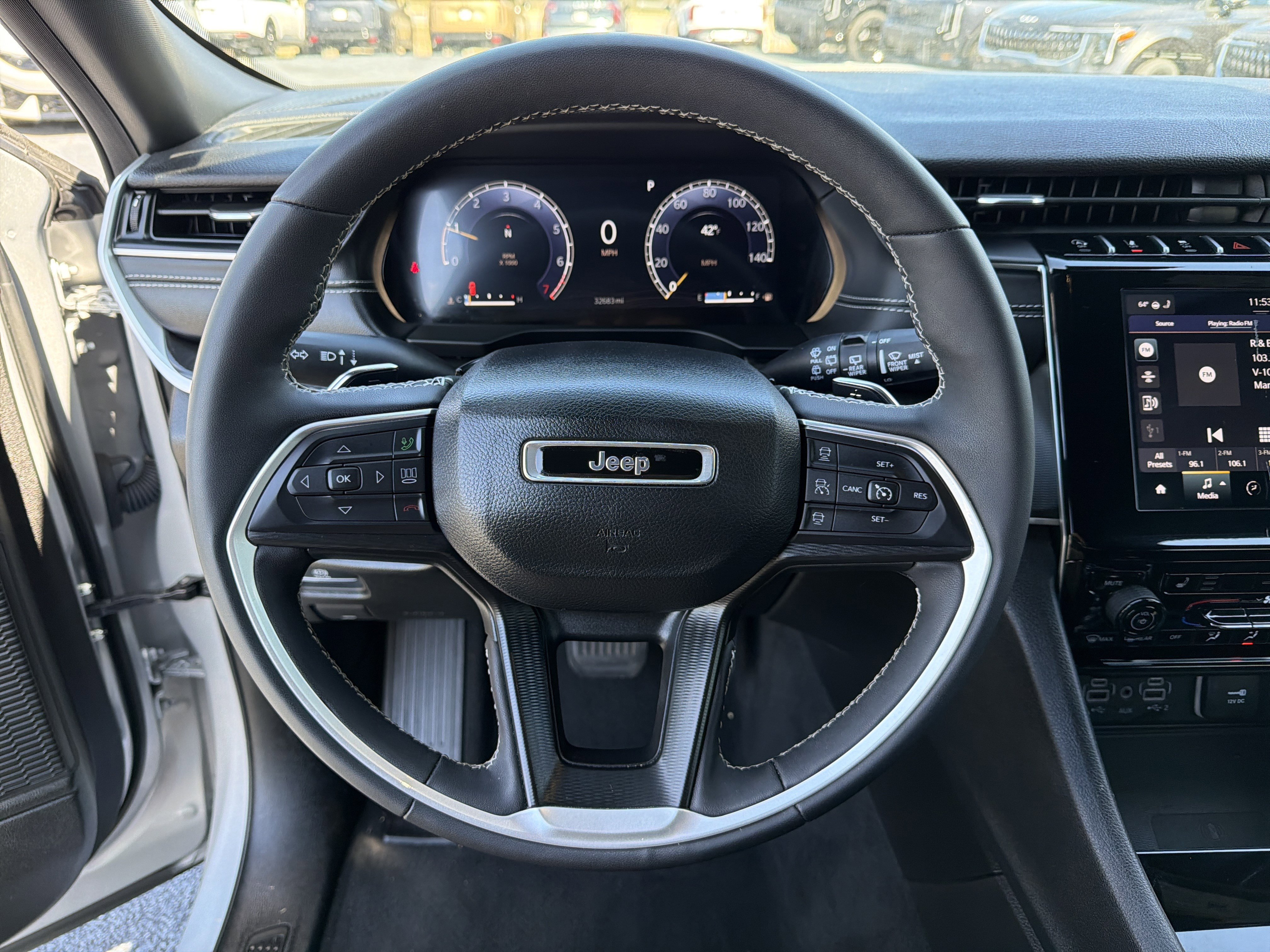 Used 2023 Jeep Grand Cherokee Altitude AWD/4WD image 22