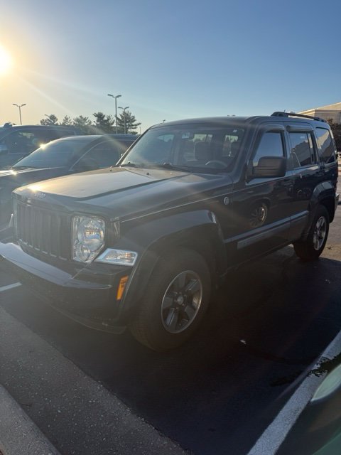 Used 2008 Jeep Liberty Sport w/ Popular Equipment Group AWD/4WD image 2