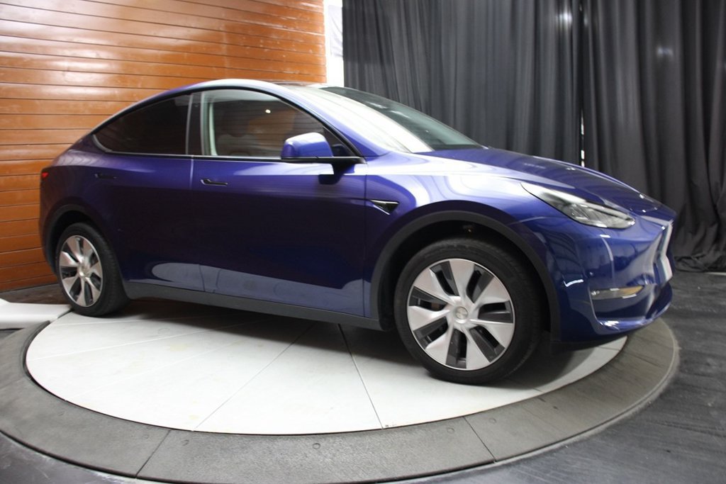 Used 2023 Tesla Model Y Long Range AWD/4WD image 53