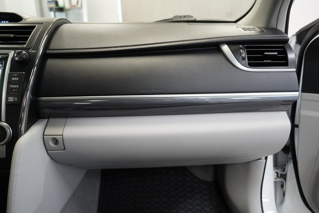 Used 2014 Toyota Camry XLE image 33