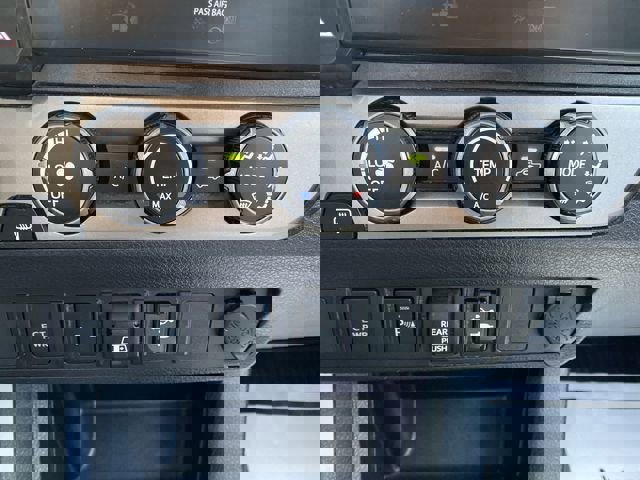 Used 2019 Toyota Tacoma SR5 image 18