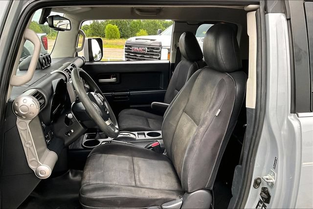Used 2014 Toyota FJ Cruiser 4WD w/ Convenience Package image 21
