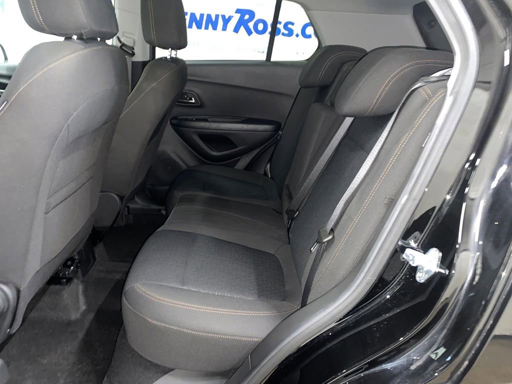 Used 2022 Chevrolet Trax LS w/ Tint and Cruise Package AWD/4WD image 12