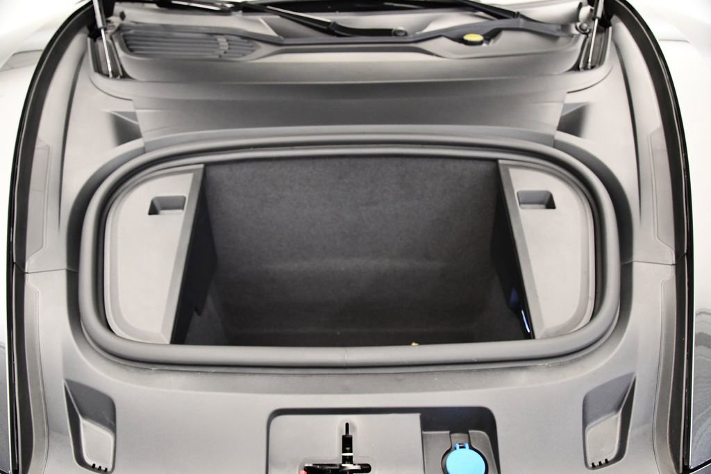 Used 2025 Porsche Taycan image 11