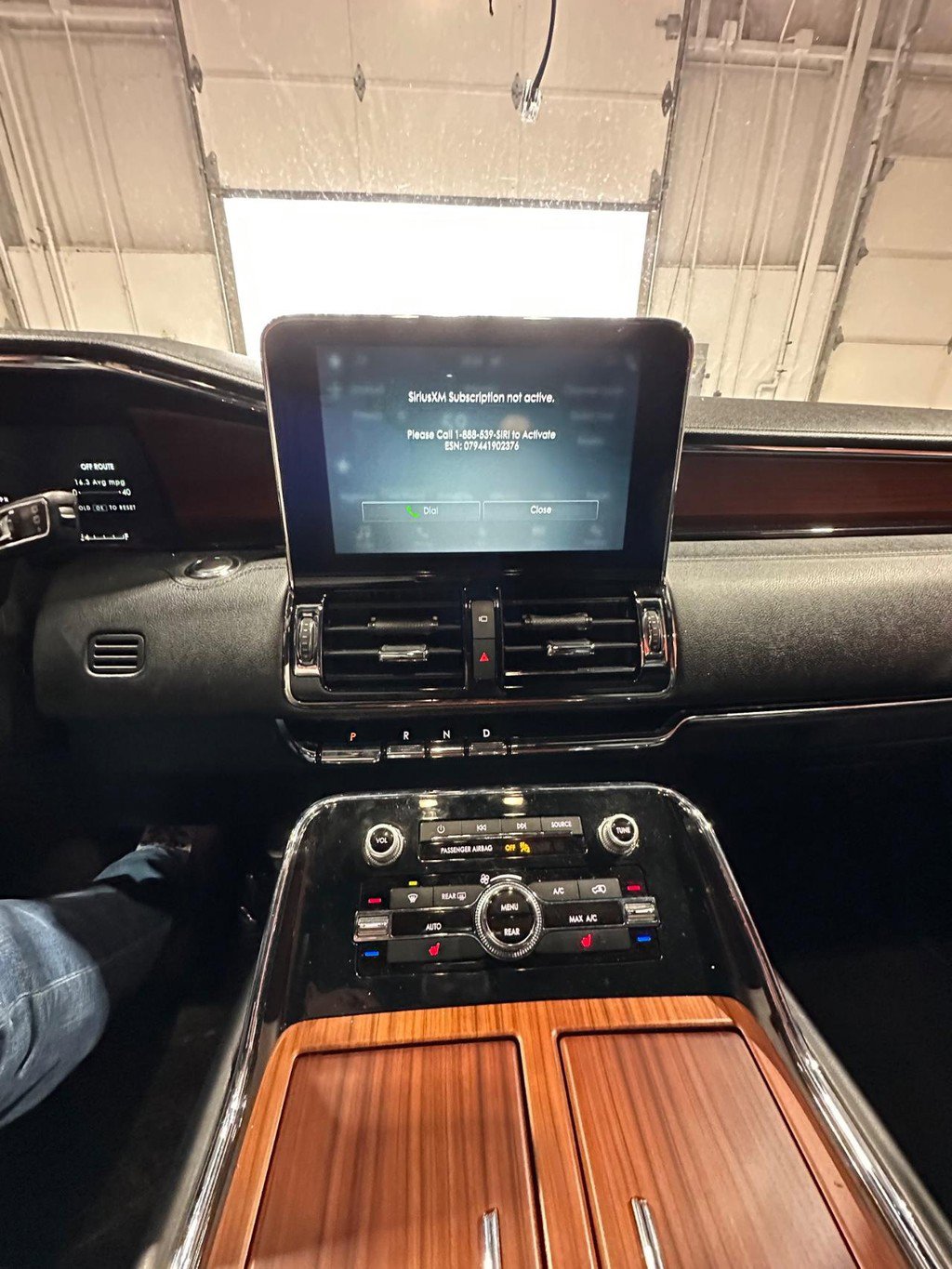 Used 2018 Lincoln Navigator Select w/ Technology Package image 22