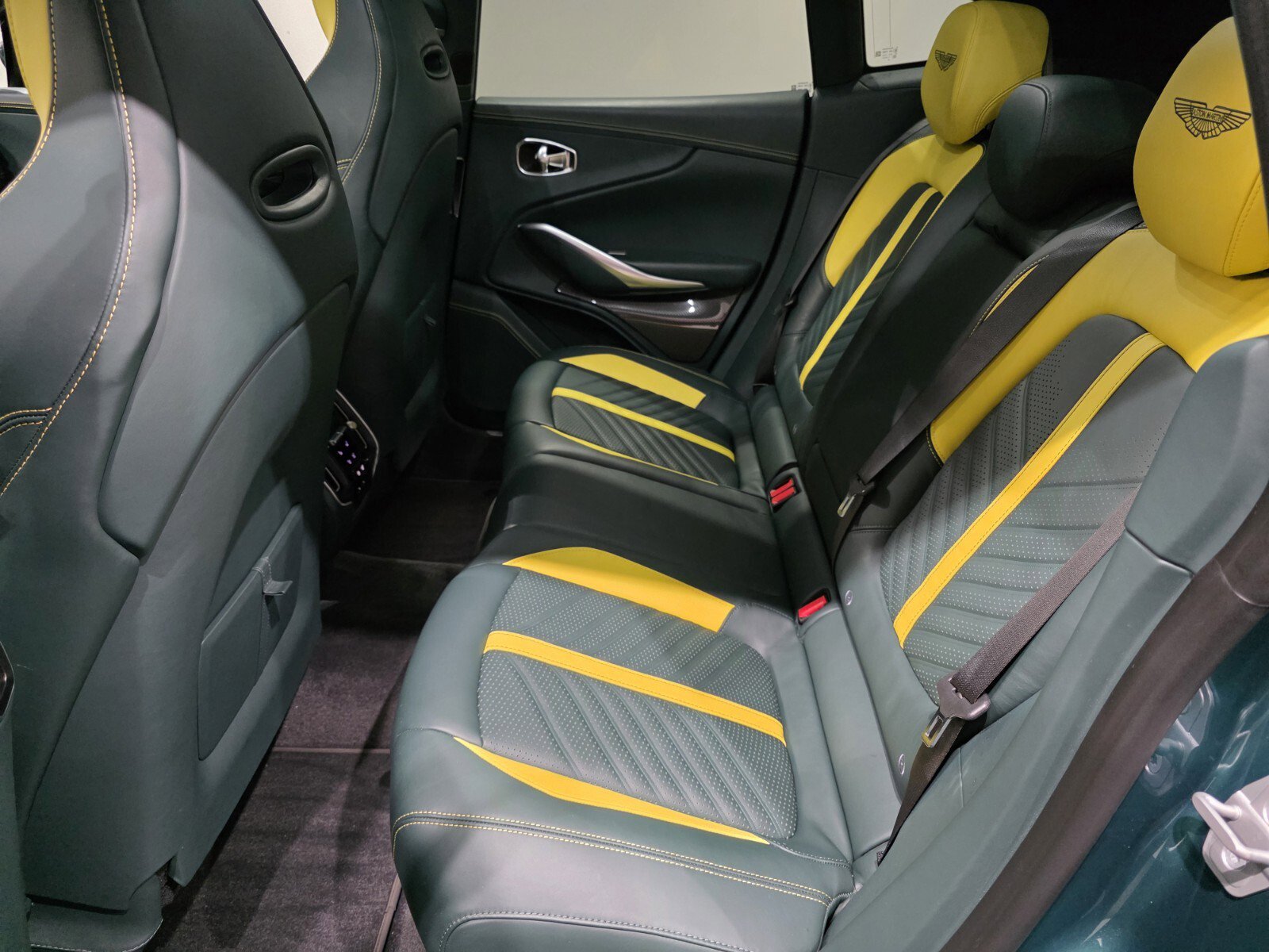 Used 2024 Aston Martin DBX 707 image 18