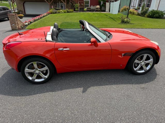 Used 2008 Pontiac Solstice Convertible w/ Premium Package RWD image 7