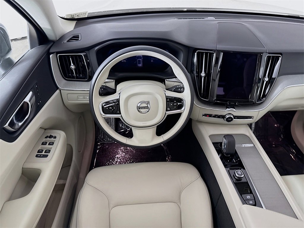 Used 2025 Volvo XC60 T8 Plus w/ Protection Package Premier image 23