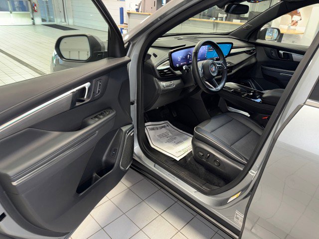 Used 2025 Buick Enclave Preferred FWD image 13