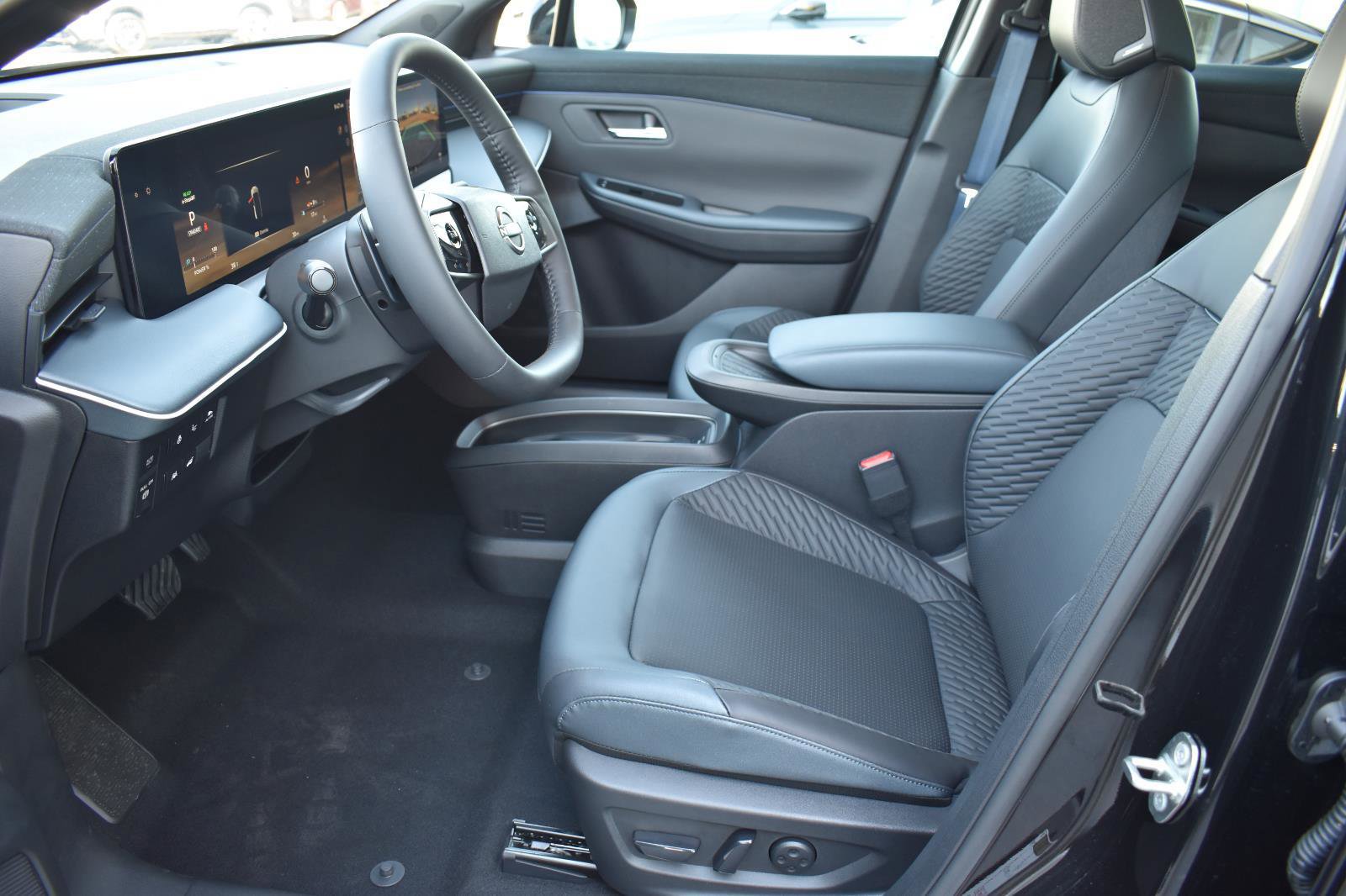 New 2026 Nissan Leaf Platinum+ image 23
