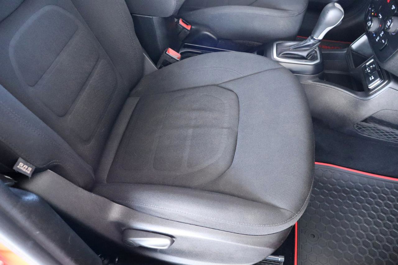 Used 2018 Jeep Renegade Latitude w/ Popular Equipment Group FWD image 36