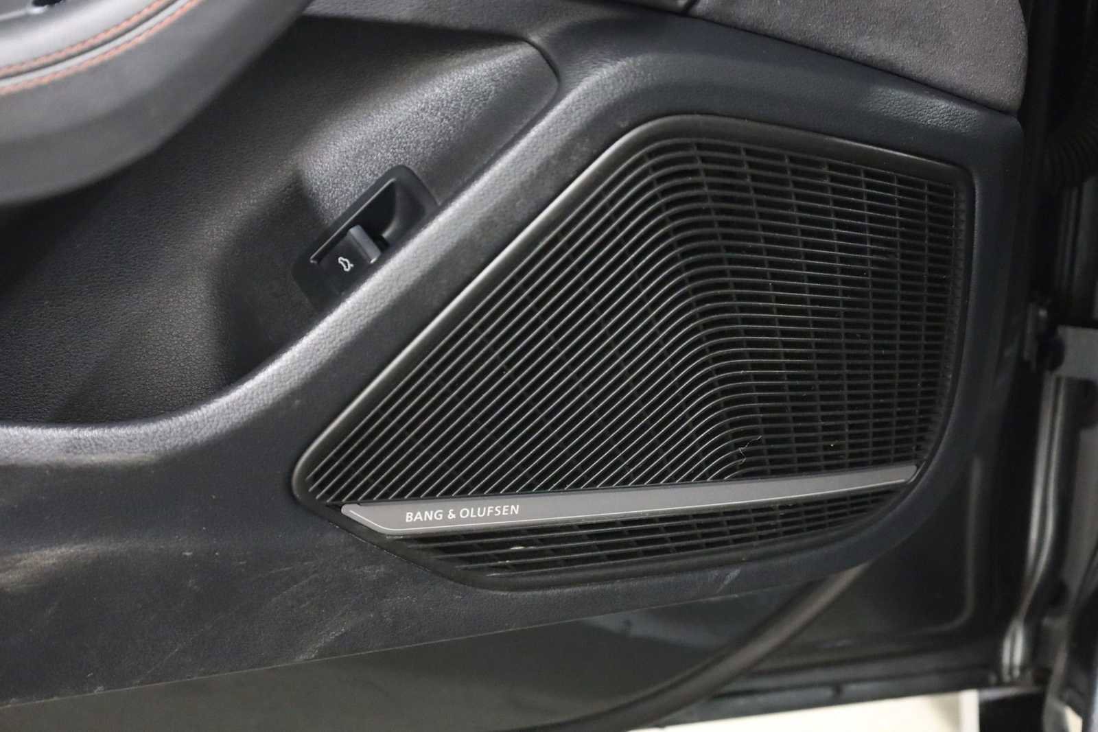 Used 2023 Audi S5 Premium Plus w/ Premium Plus image 17