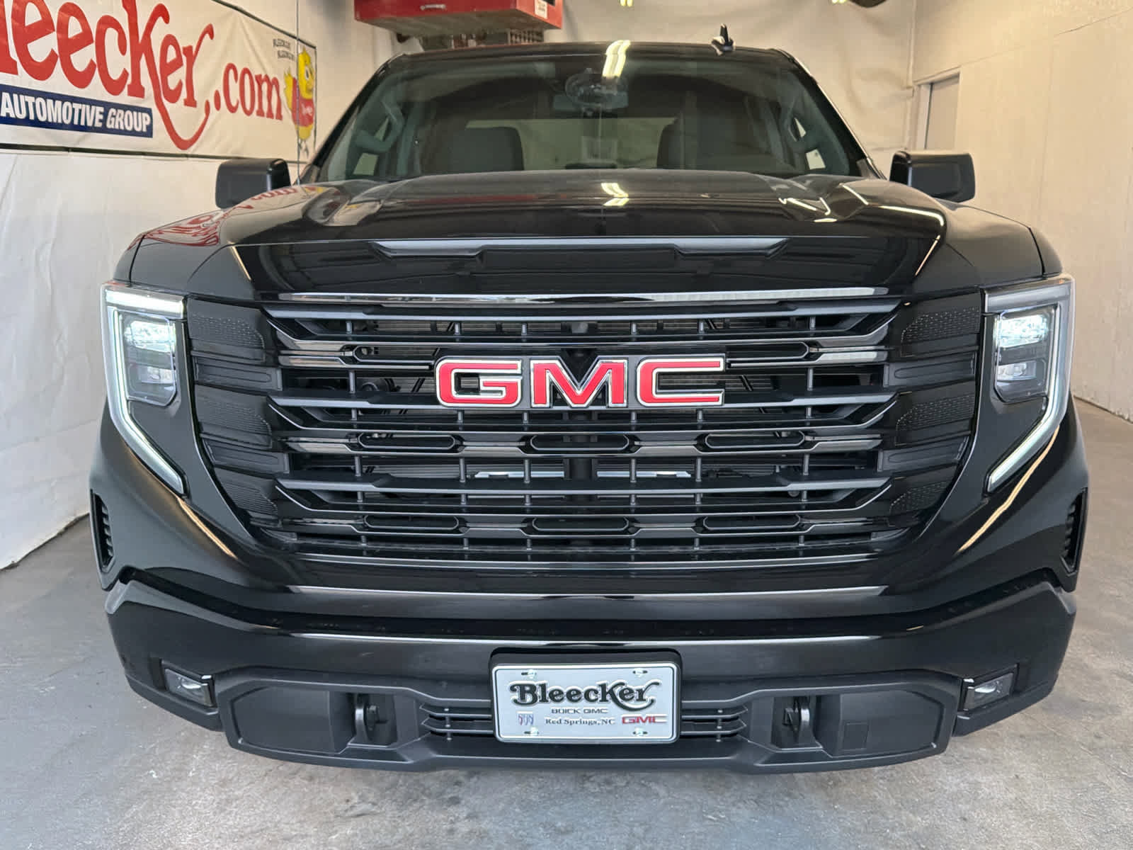 New 2026 GMC Sierra 1500 Elevation image 3