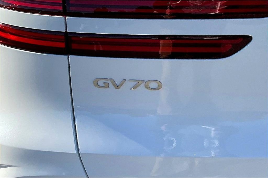 New 2026 Genesis GV70 2.5T Sport Prestige image 8
