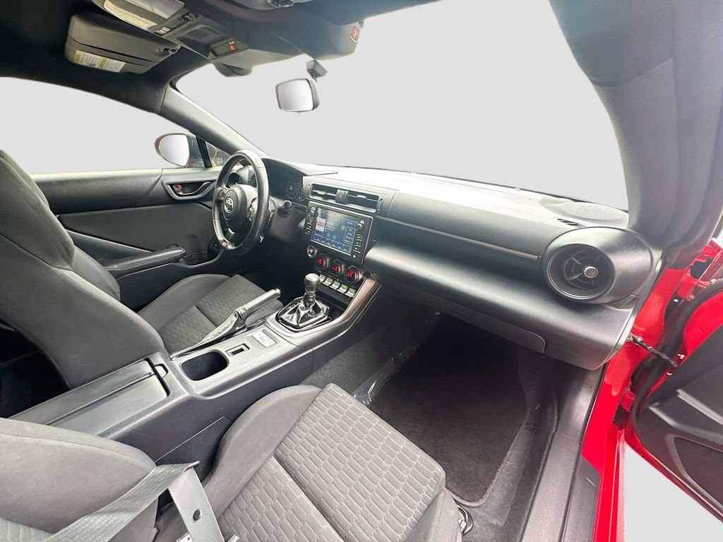 Used 2022 Toyota GR86 w/ ALL Weather Mat Package (TMS) image 26