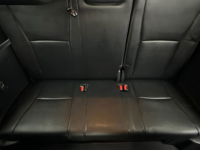 Used 2024 Toyota Highlander XLE AWD/4WD image 18