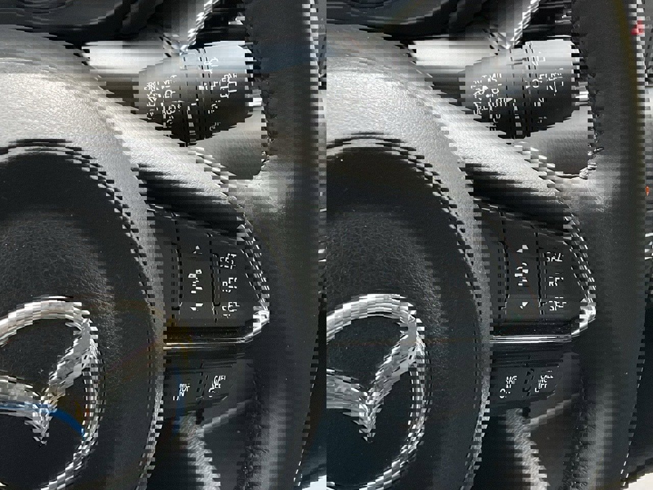 Used 2025 MAZDA CX-5 AWD 2.5 S w/ Select Package image 23