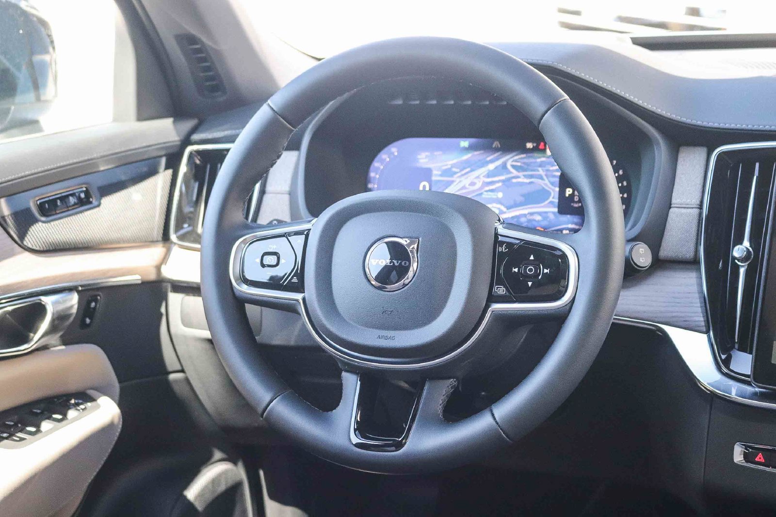 New 2027 Volvo XC90 B6 Ultra AWD/4WD image 15