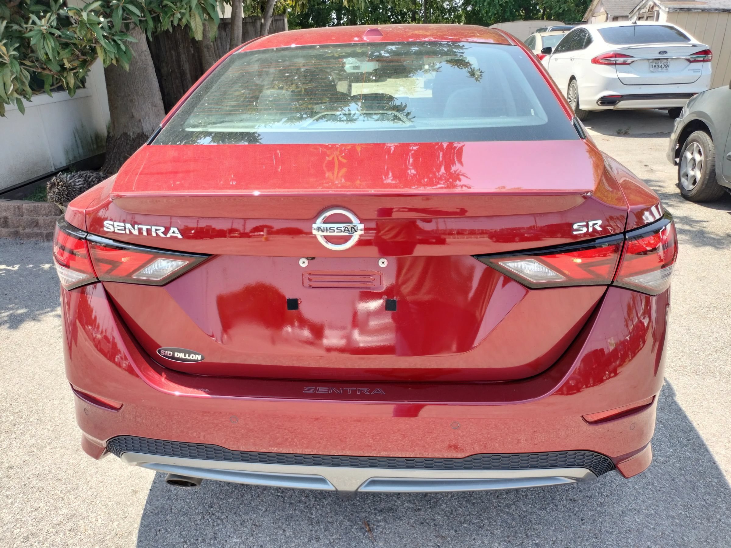 Used 2020 Nissan Sentra SR FWD image 2