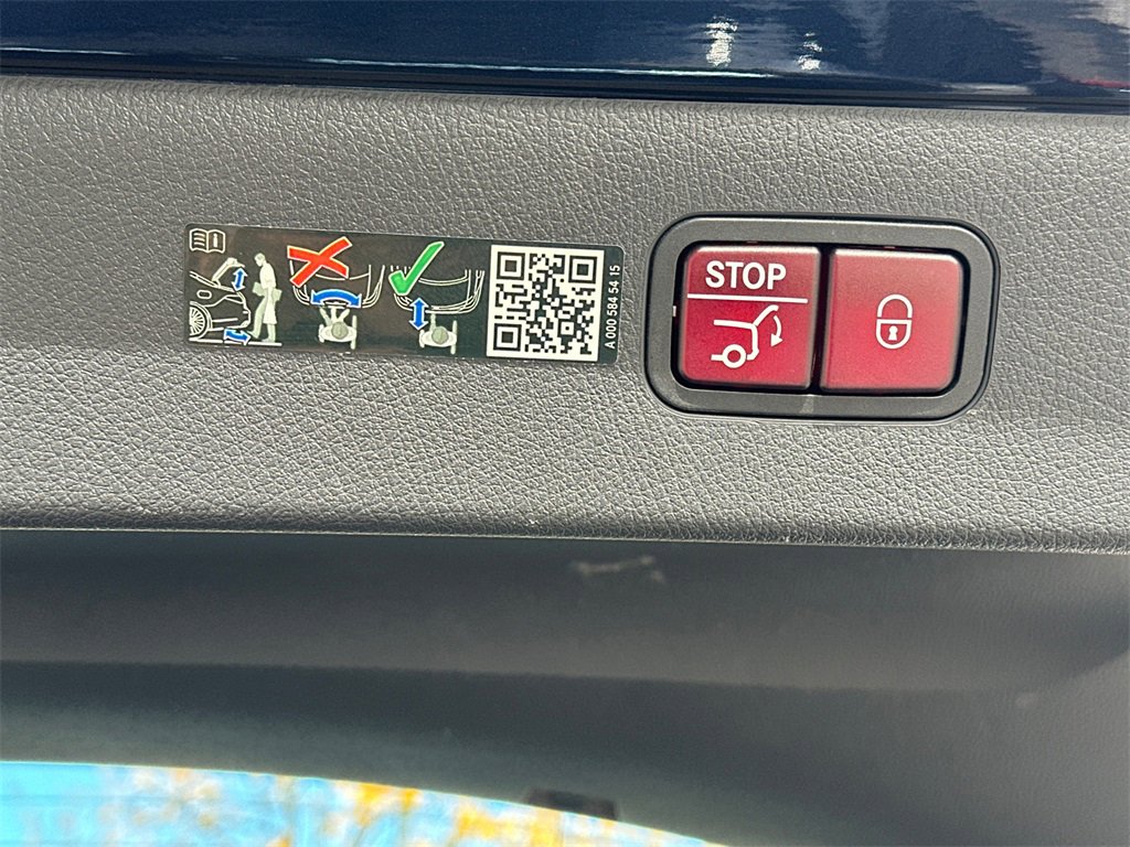 Used 2023 Mercedes-Benz EQS 580 4MATIC Sedan w/ Exclusive Trim Package image 7