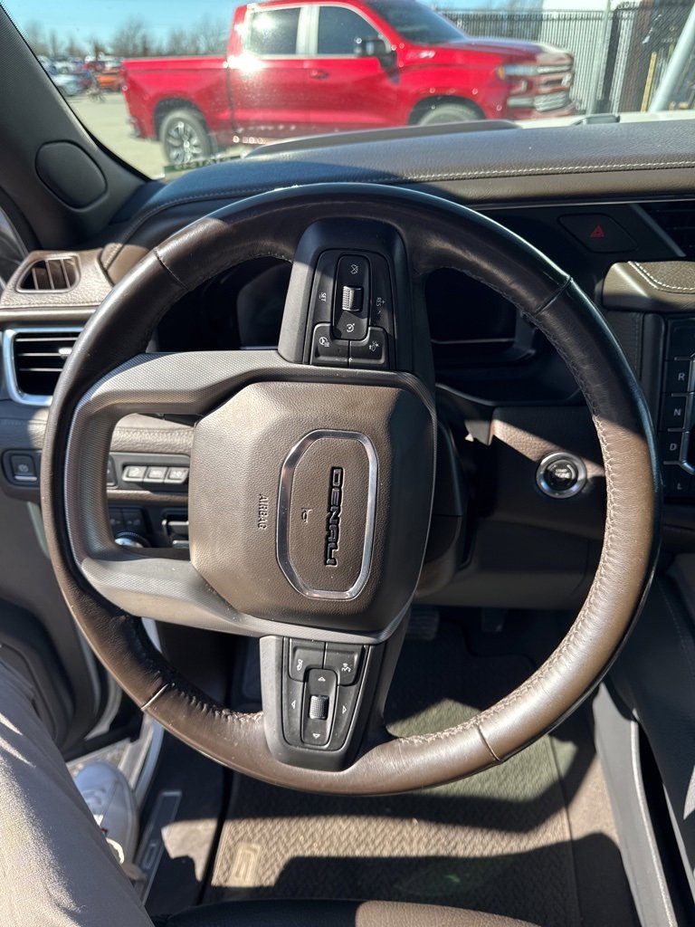 Used 2022 GMC Yukon Denali w/ Denali Ultimate Package image 12