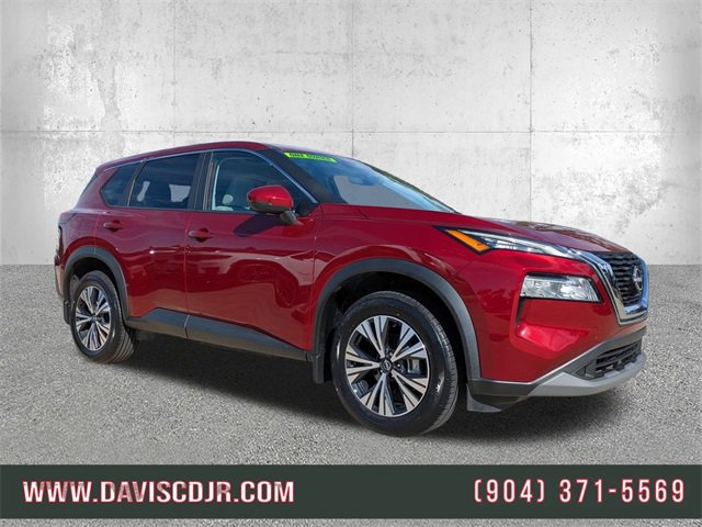 Used 2023 Nissan Rogue SV image 1