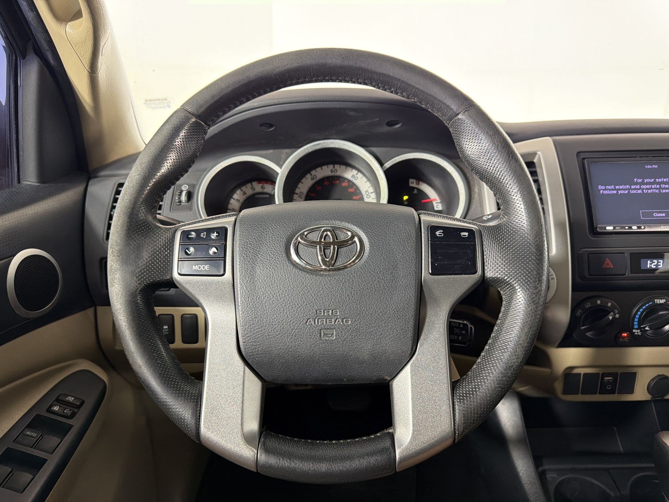 Used 2013 Toyota Tacoma 4x4 Double Cab w/ SR5 Pkg image 9