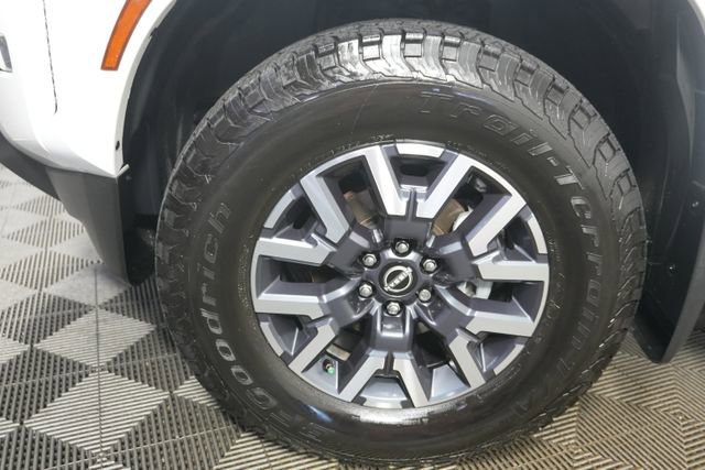 Used 2024 Nissan Frontier SL image 10