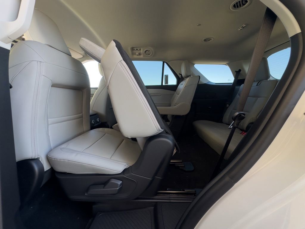 New 2026 Ford Explorer Active w/ Active Comfort Package image 69