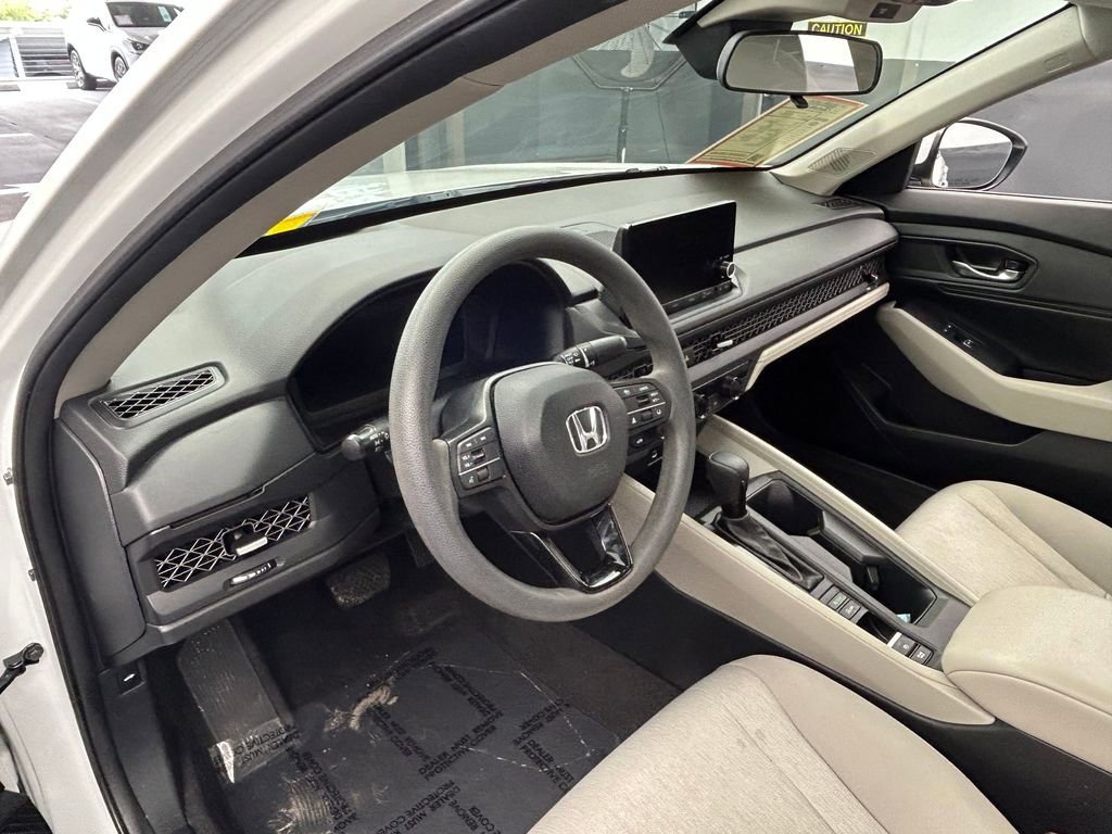 Used 2023 Honda Accord EX image 10