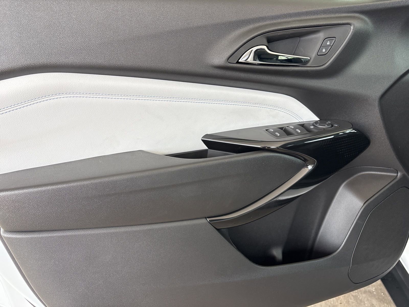 New 2026 Chevrolet Trax LT image 10
