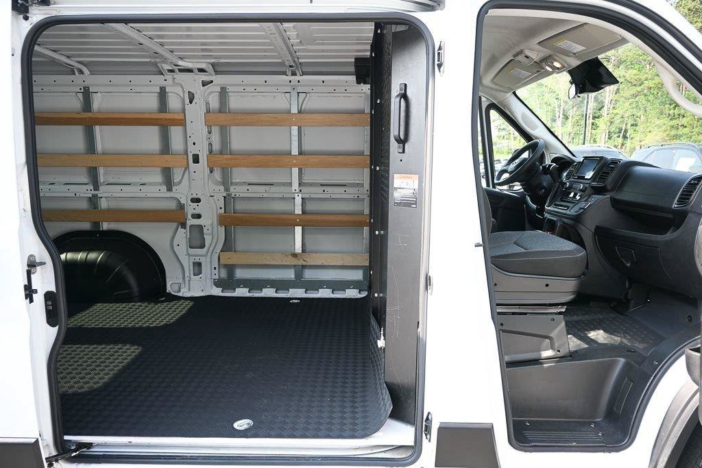 Used 2025 RAM ProMaster 2500 w/ U-Haul Equipment Group FWD image 21