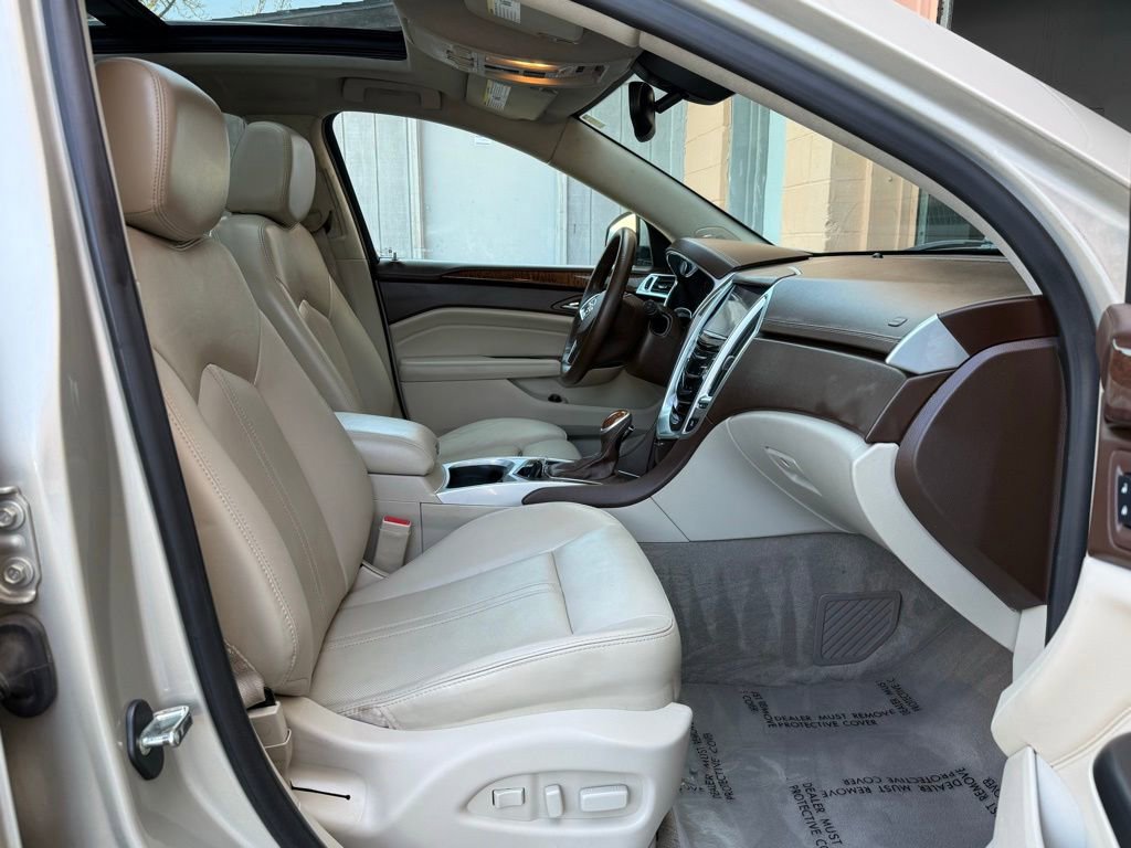 Used 2016 Cadillac SRX Luxury image 17