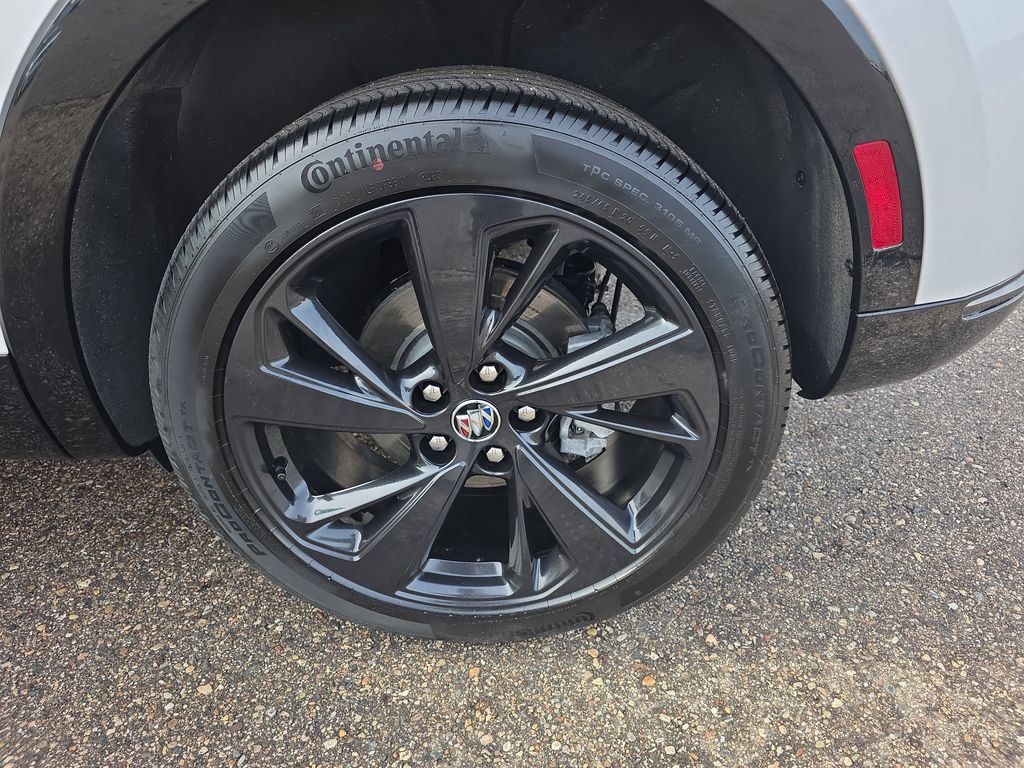 Used 2023 Buick Envision Preferred w/ Sport Touring Package image 36
