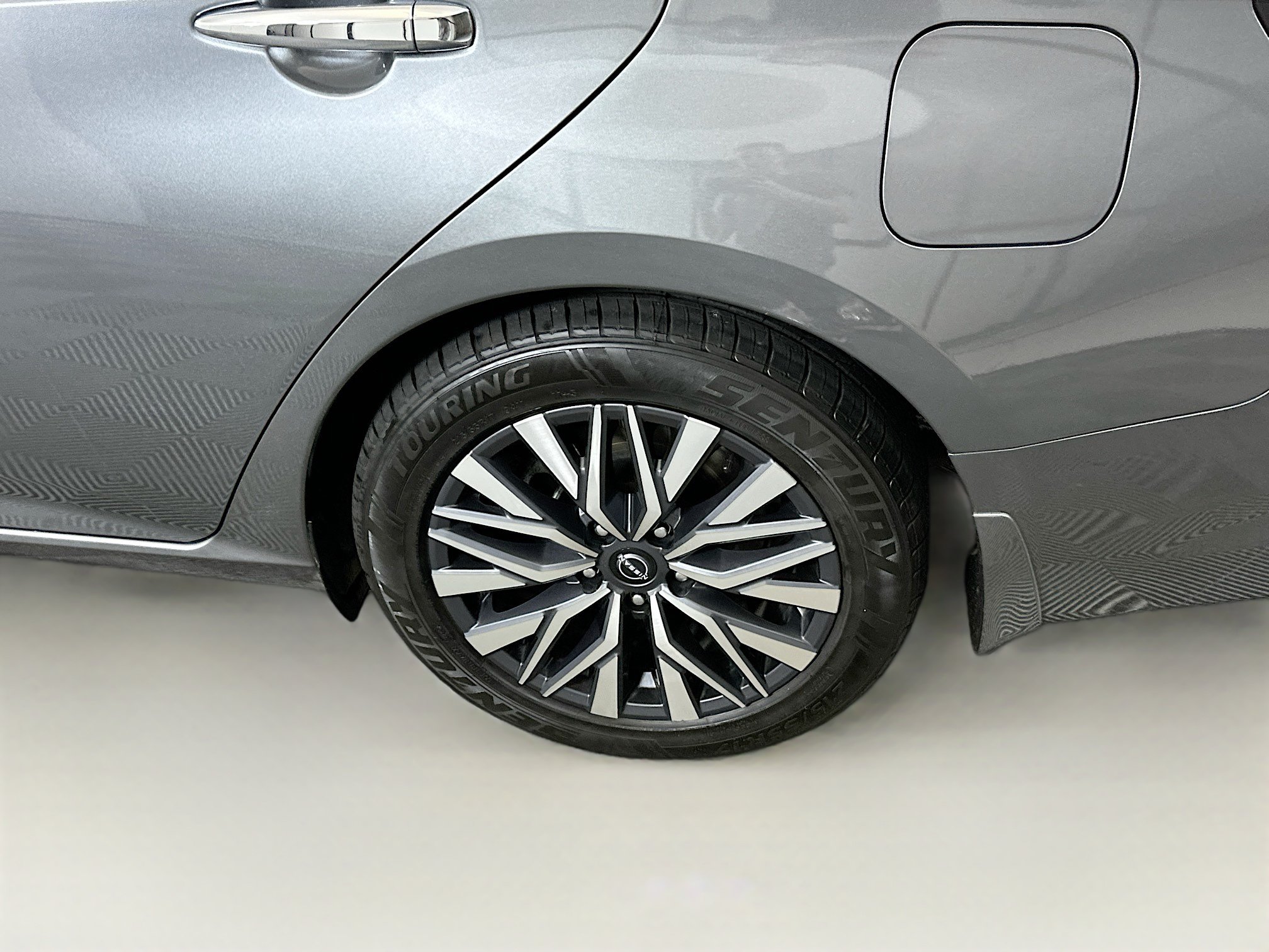 Used 2023 Nissan Altima 2.5 SV FWD image 11