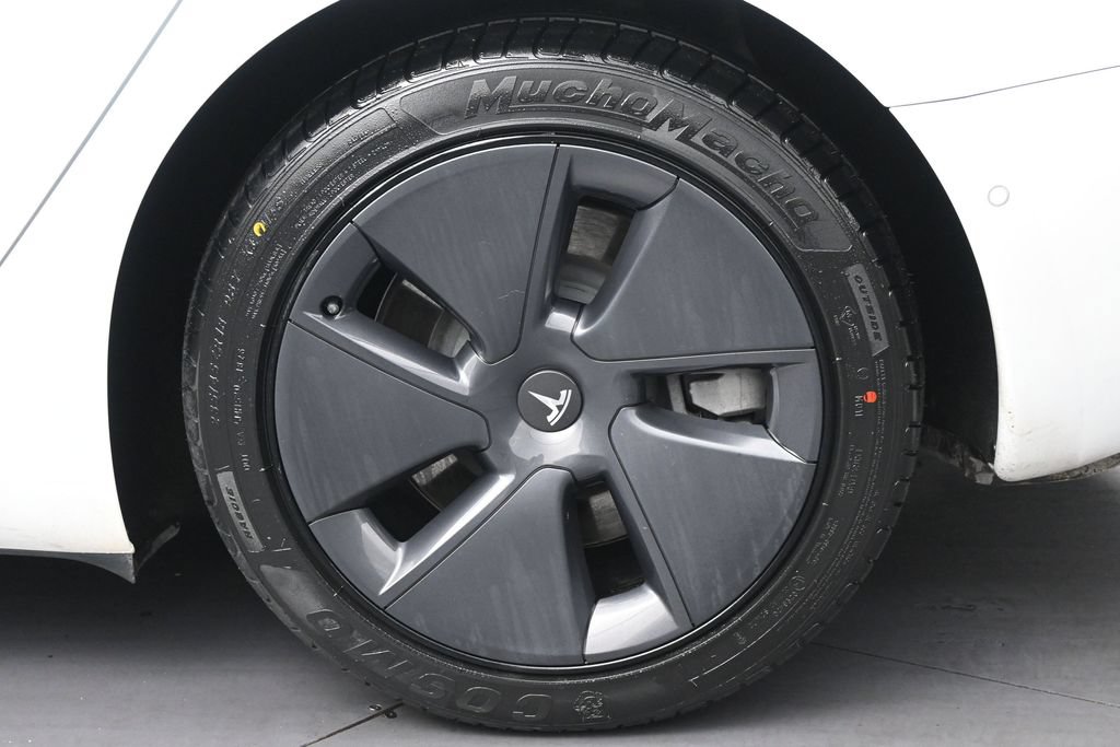 Used 2022 Tesla Model 3 Long Range AWD/4WD image 36