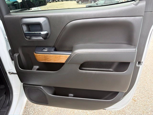 Used 2018 Chevrolet Silverado 1500 LTZ w/ Sport Package AWD/4WD image 17