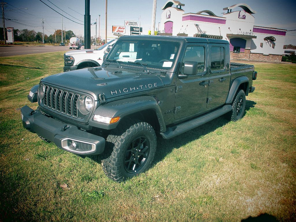 New 2025 Jeep Gladiator Sport AWD/4WD image 3