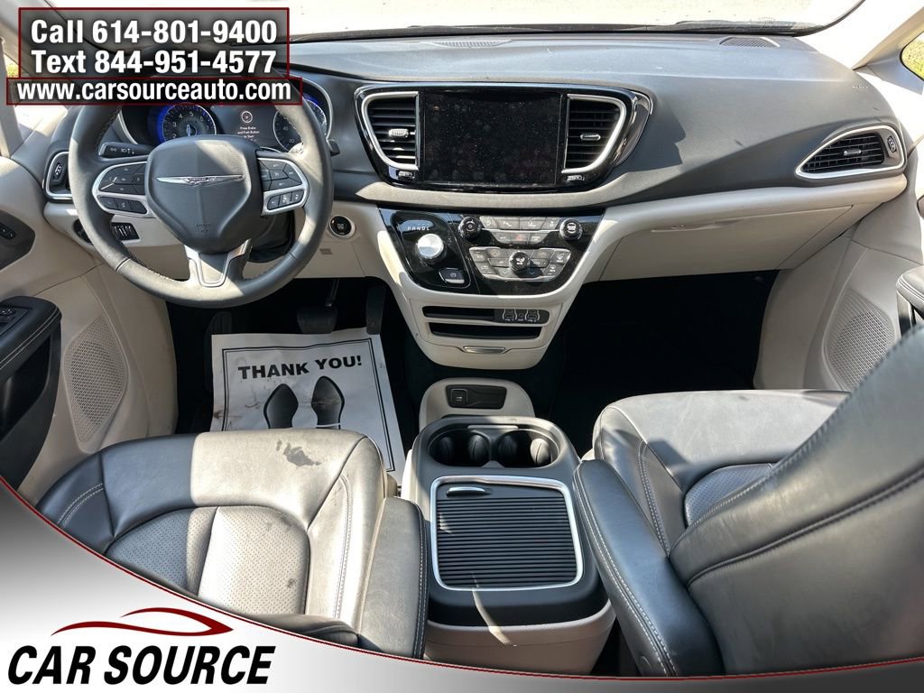 Used 2023 Chrysler Pacifica Touring-L image 11