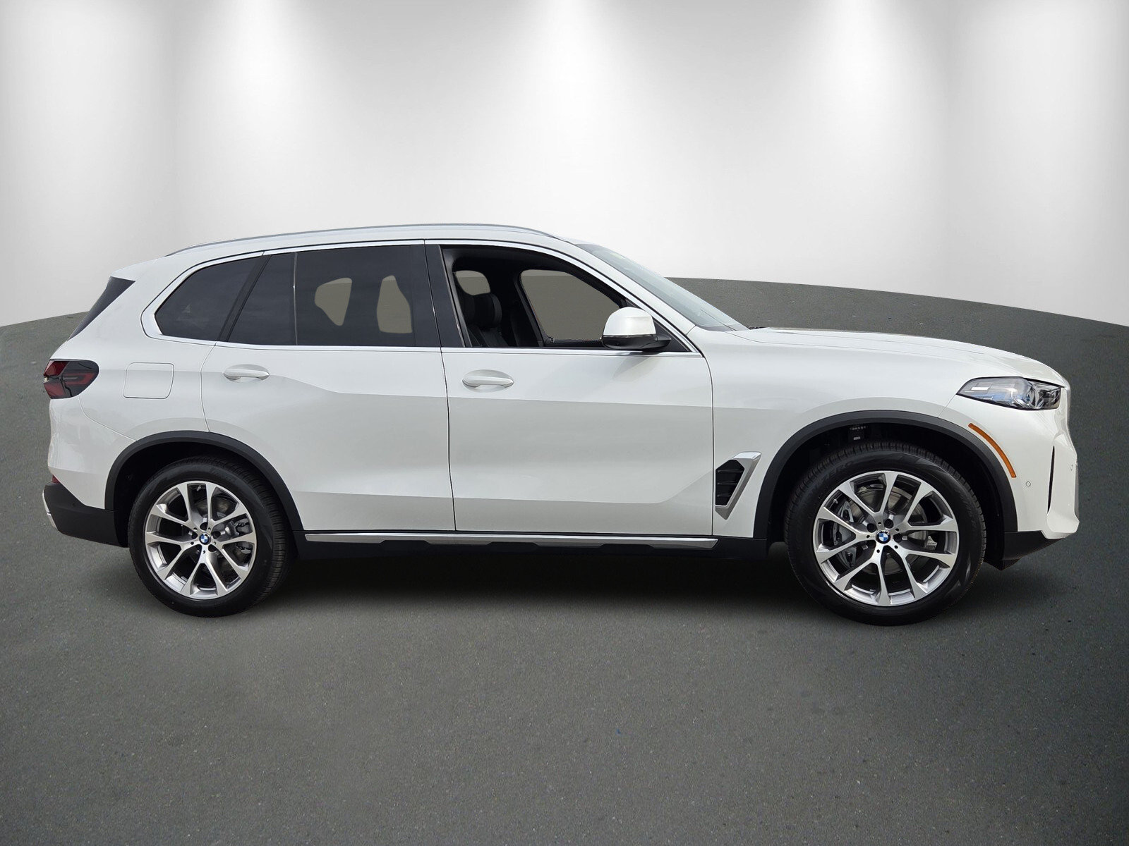 Used 2026 BMW X5 sDrive40i RWD image 8