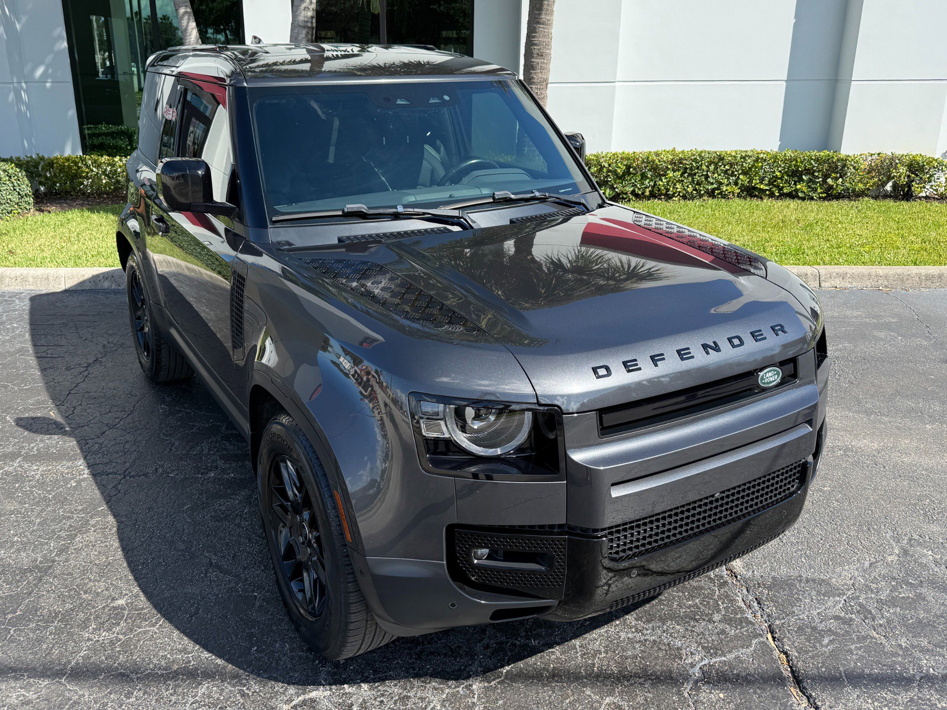 Used 2023 Land Rover Defender 90 S image 6