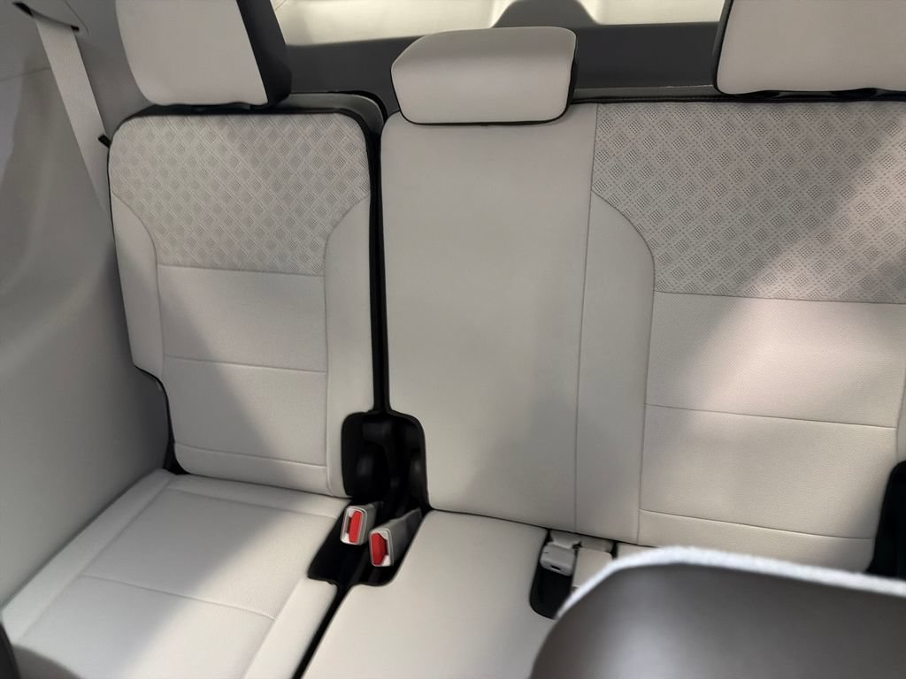 New 2026 GMC Acadia Denali w/ Super Cruise Package FWD image 13