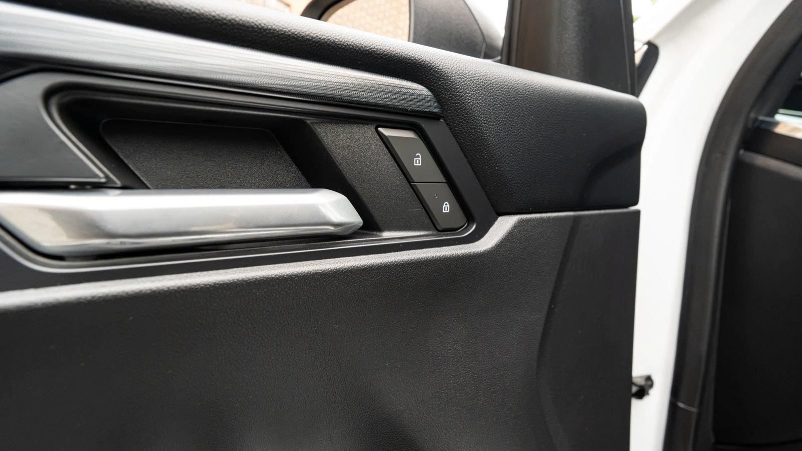 Used 2026 GMC Acadia Elevation w/ Elevation Premium Package FWD image 38
