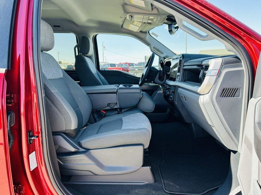 New 2026 Ford F250 XLT w/ XLT Premium Package image 36