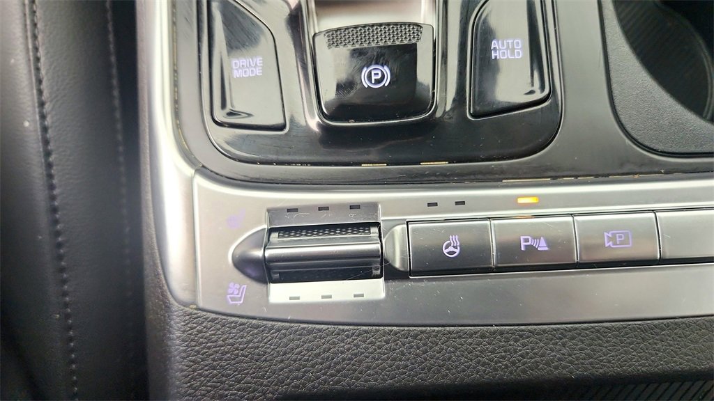 Used 2025 Kia Carnival SX Prestige image 26