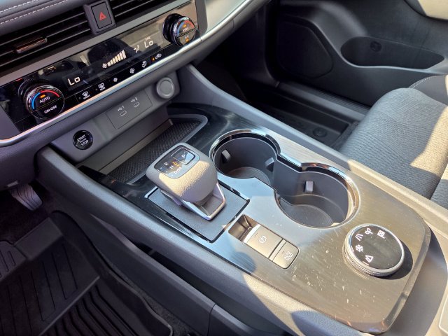 New 2026 Nissan Rogue SV AWD/4WD image 19