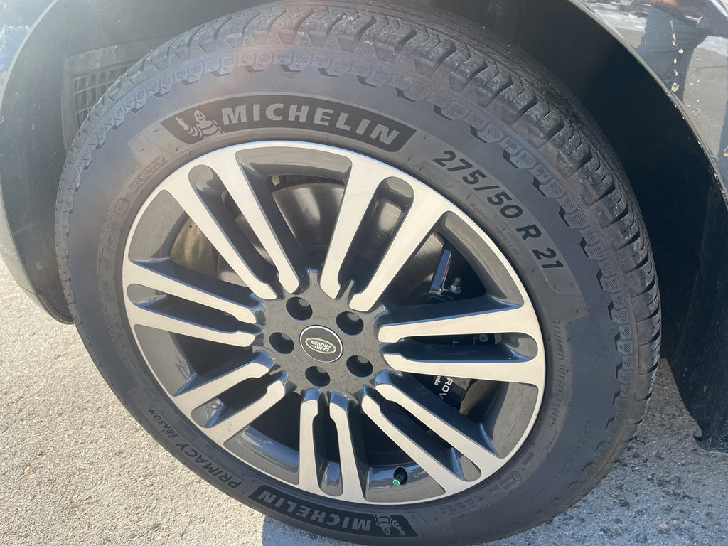 Used 2023 Land Rover Range Rover SE image 9