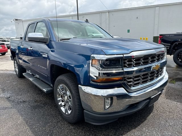 Used 2018 Chevrolet Silverado 1500 LT w/ All Star Edition AWD/4WD image 4