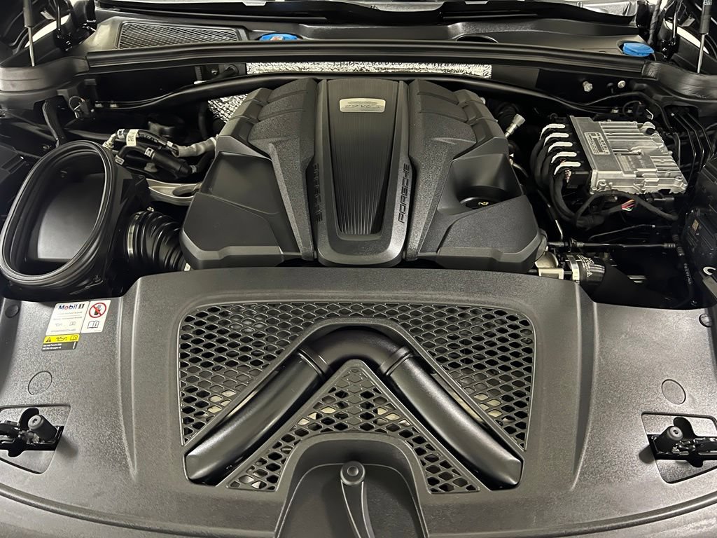 Used 2022 Porsche Macan S AWD/4WD image 43