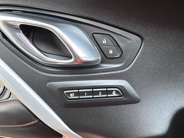 Used 2021 Chevrolet Camaro LT w/ RS Package image 17